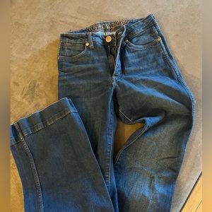 27x32 Wrangler wide leg jeans